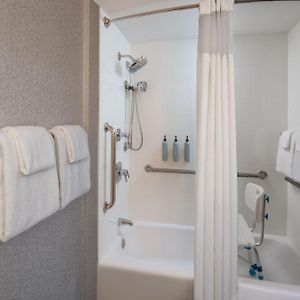 King Room Mobility accessible
